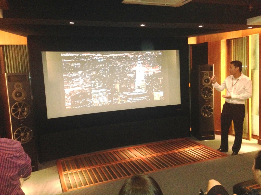 Steven Woo, Sales Manager of JVCKenwood doing a tecjnical briefing
