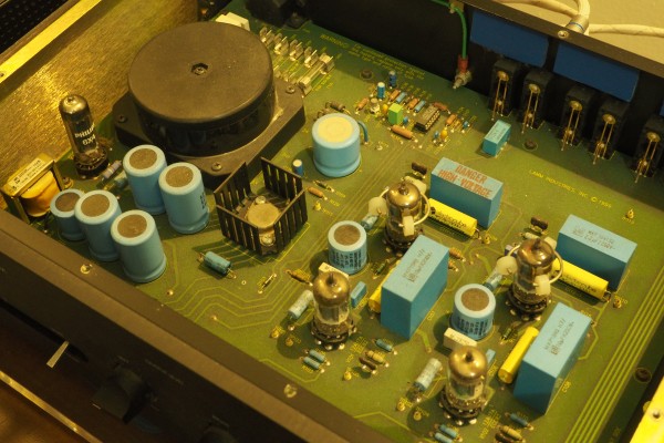 The Lamm LL2 Deluxe preamp. The tube to be the left is the Philips 6X4 rectifier tube. The two JAN Phlips 6189W tubes are at the bottom right while the GH23A output tubes are above the 6189Ws. They have the Herbie's Tube Dampers on them.